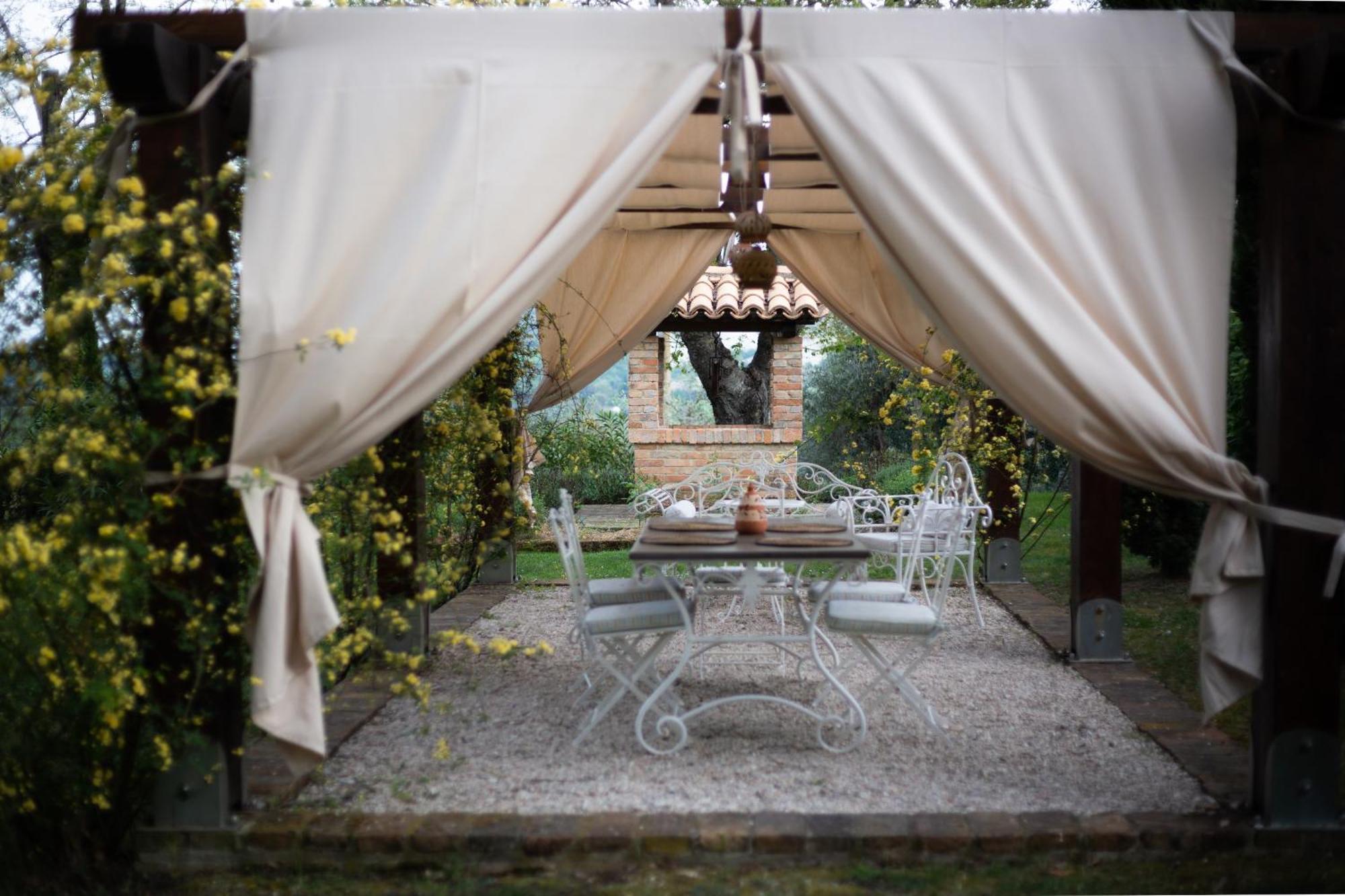 Ca' Le Cerque, Villa Surrounded By The Marche Nature Фоссомброне Екстер'єр фото