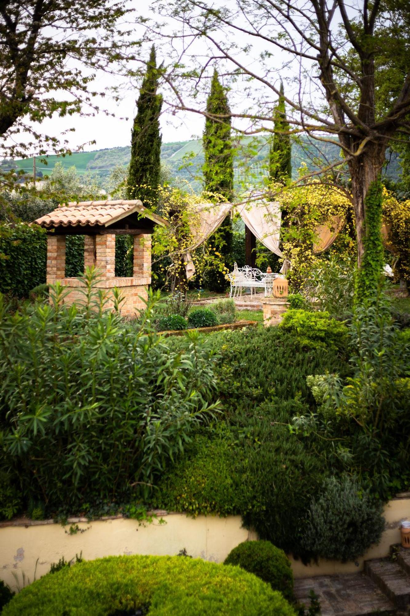 Ca' Le Cerque, Villa Surrounded By The Marche Nature Фоссомброне Екстер'єр фото